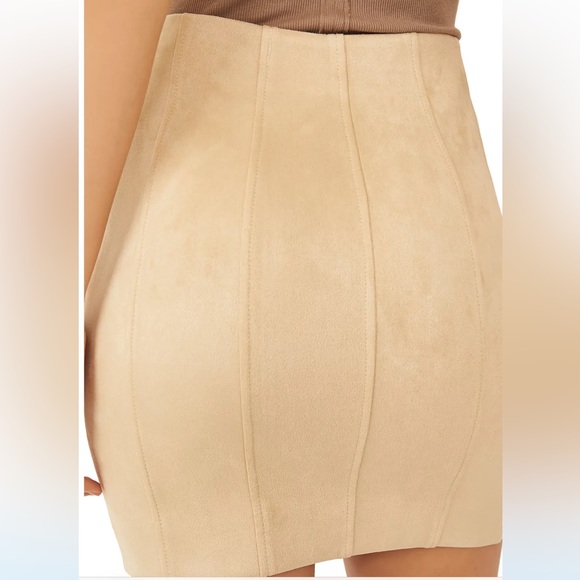 NWT FREE PEOPLE CINCHED SEAM HIGH RISE SLIT DETAIL FAUC SUEDE AVAS MINI SKIRT - Picture 2 of 9